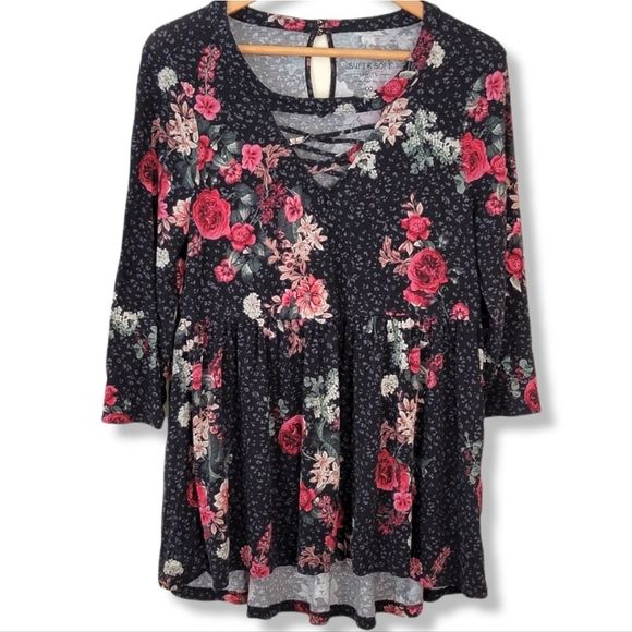 torrid Tops - Torrid super soft floral v-neck baby doll tee size 0x